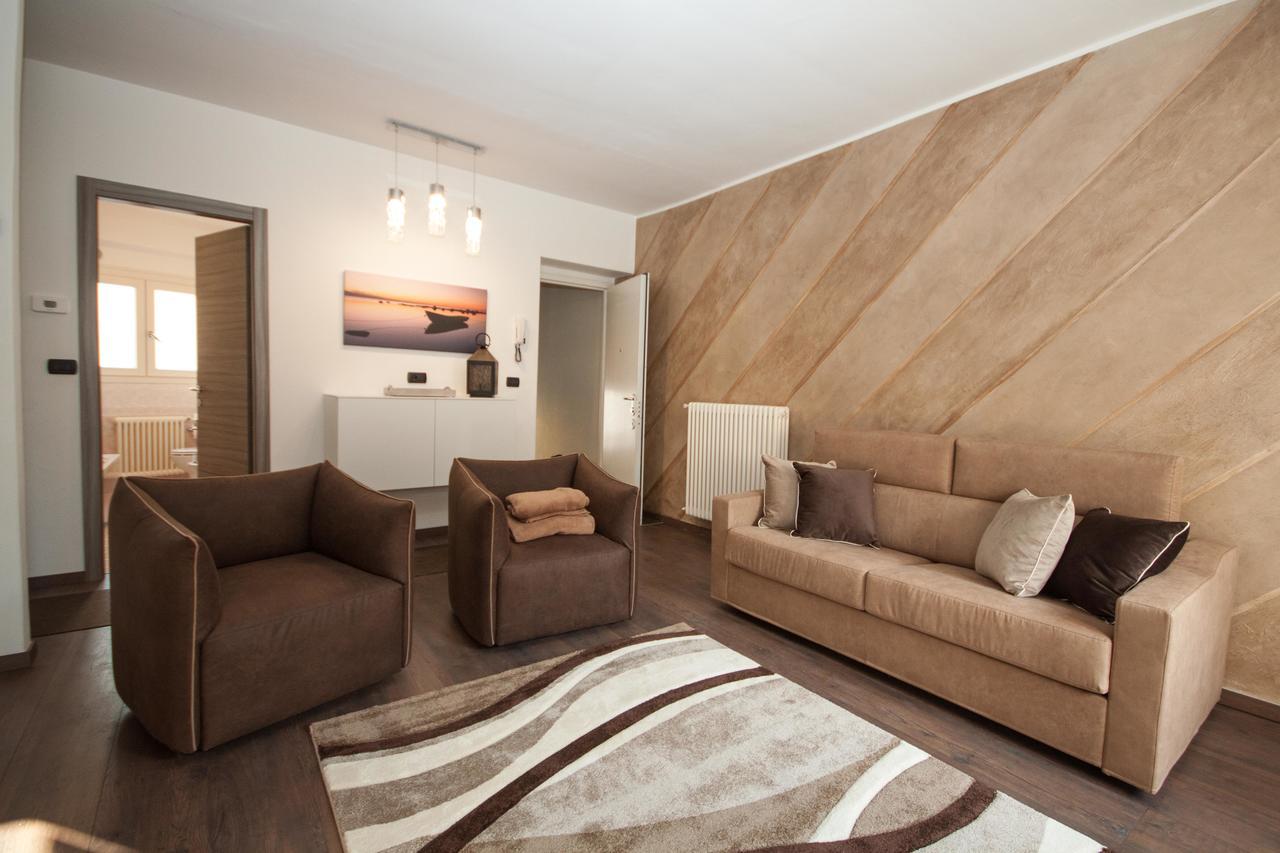 Il Golfo Apartment Lenno Bagian luar foto